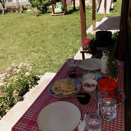 Xheni B&B 발보너